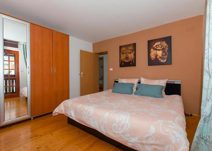 Thirsty River בובק